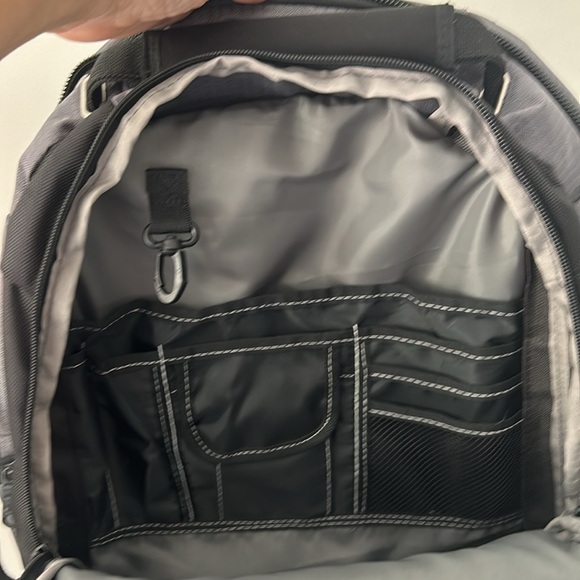 High Sierra Extreme Backpack - Picture 8 of 12